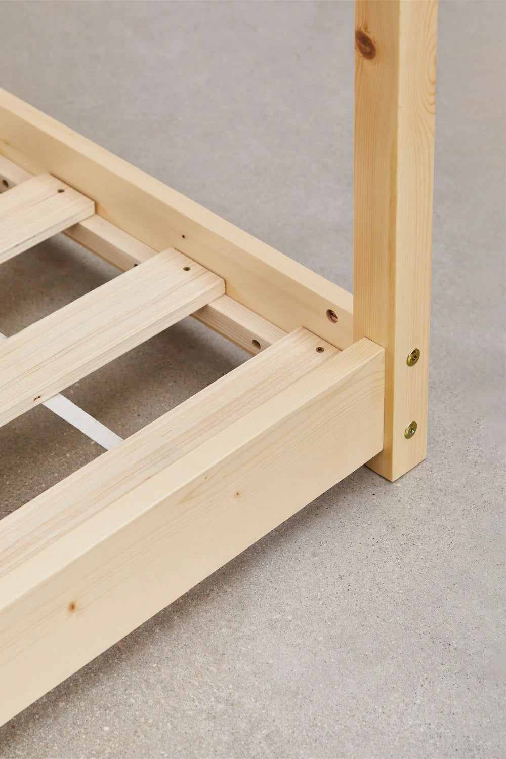 Cama Casita Infantil de Madera para Colchón de 90x190 cm – Obbit Kids