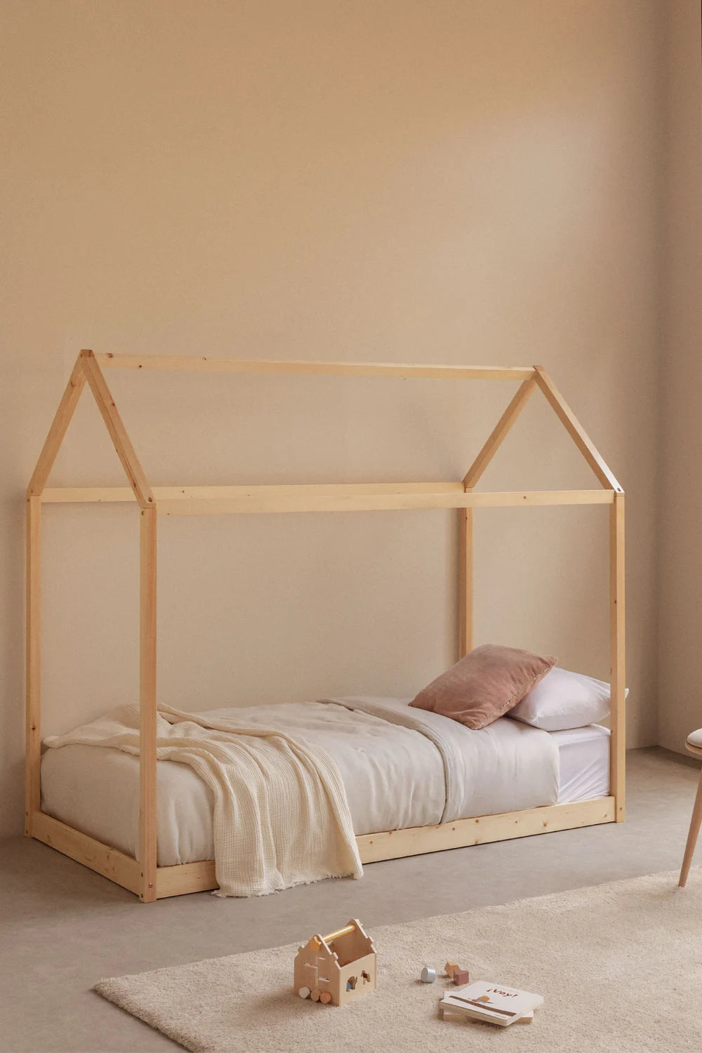 Cama Casita Infantil de Madera para Colchón de 90x190 cm – Obbit Kids