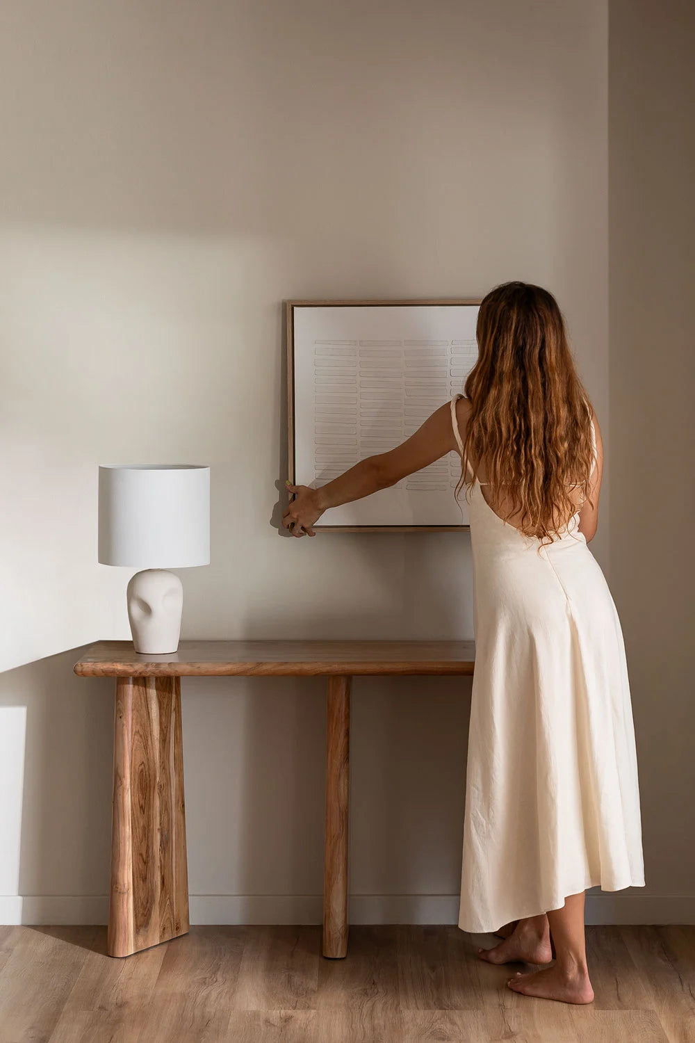 Consola Ambyl en Madera de Acacia Maciza – Elegancia Natural para Entrada