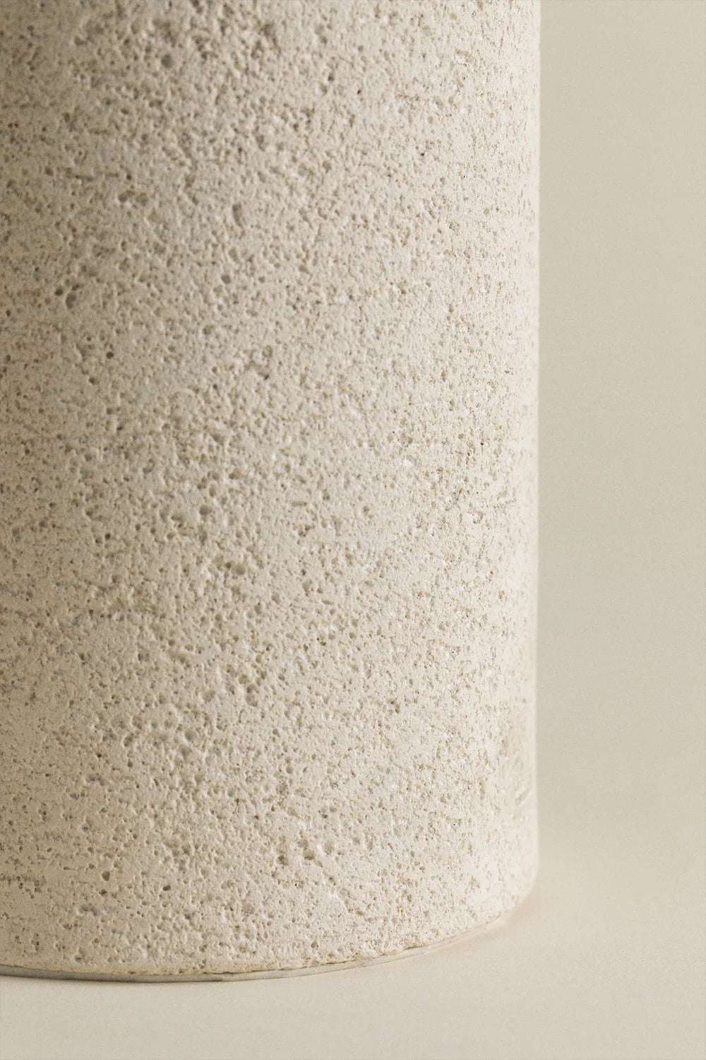 Lámpara de Mesa en Lino y Fibra de Vidrio Otile