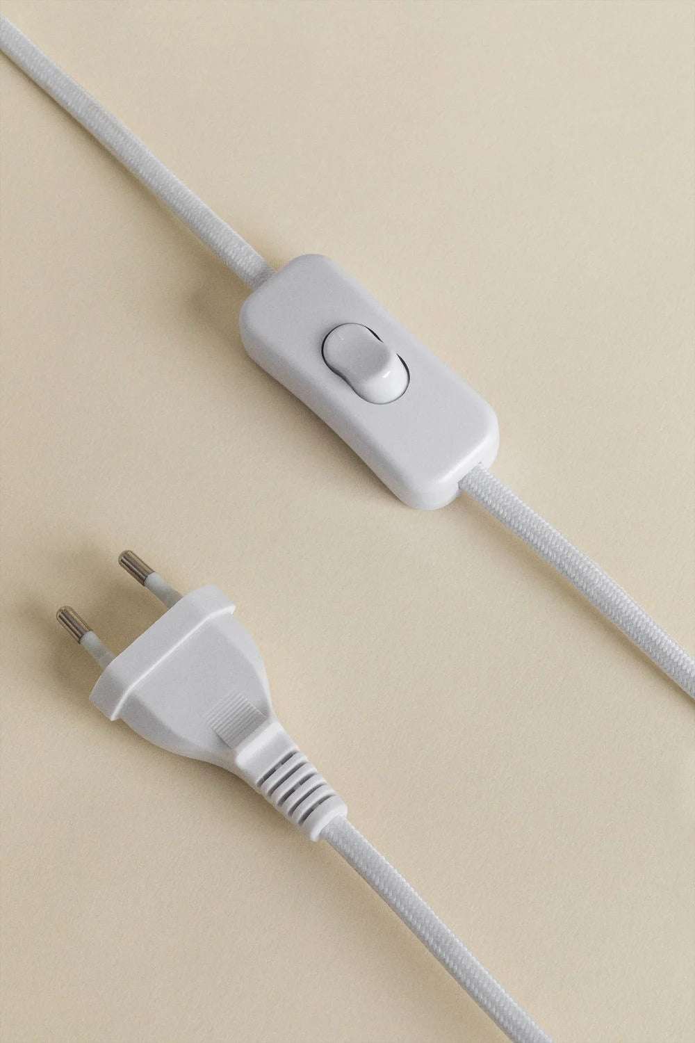 Lámpara de Mesa en Lino y Fibra de Vidrio Otile