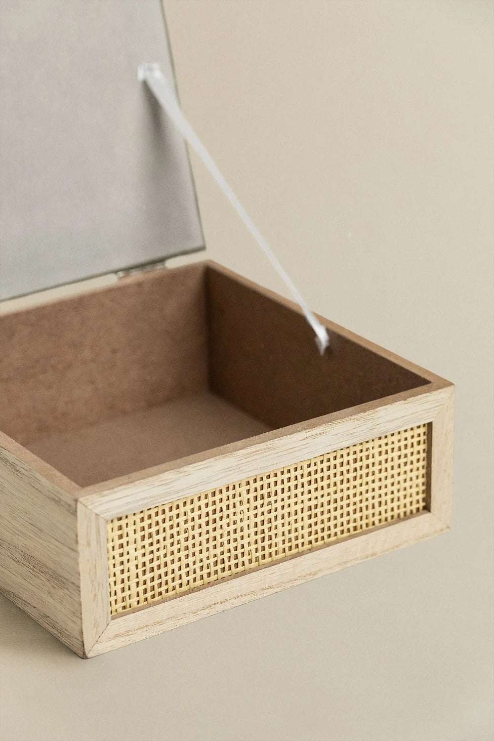 Caja Organizadora en Madera y Ratán Sintético – Elliot