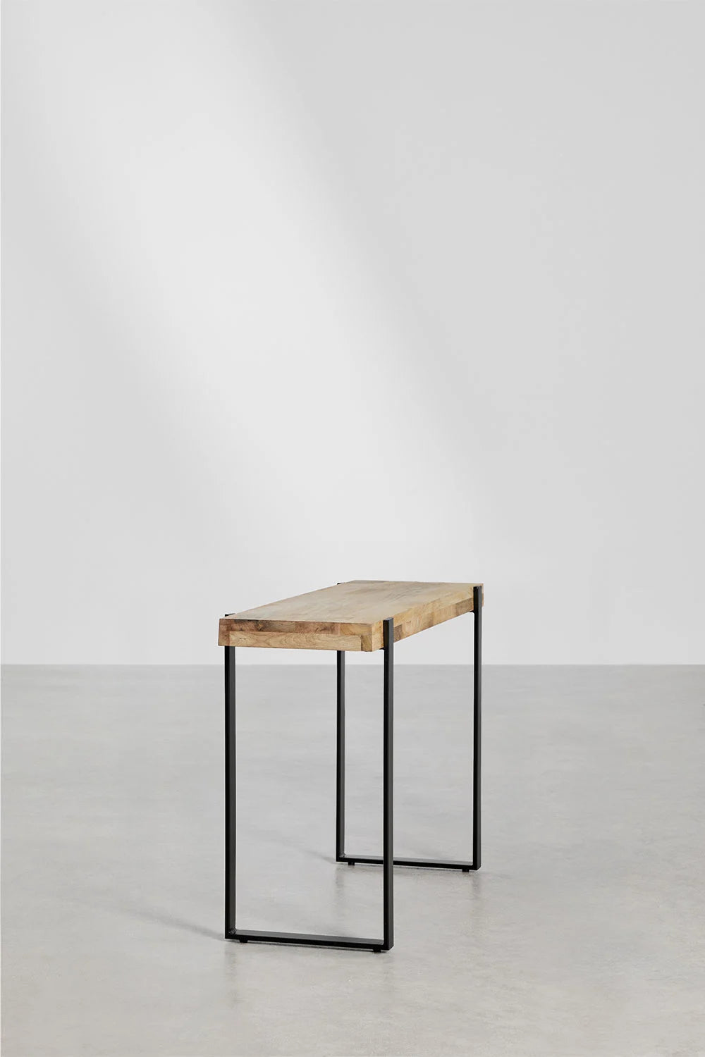 Consola de Madera de Mango y Acero – Kiren