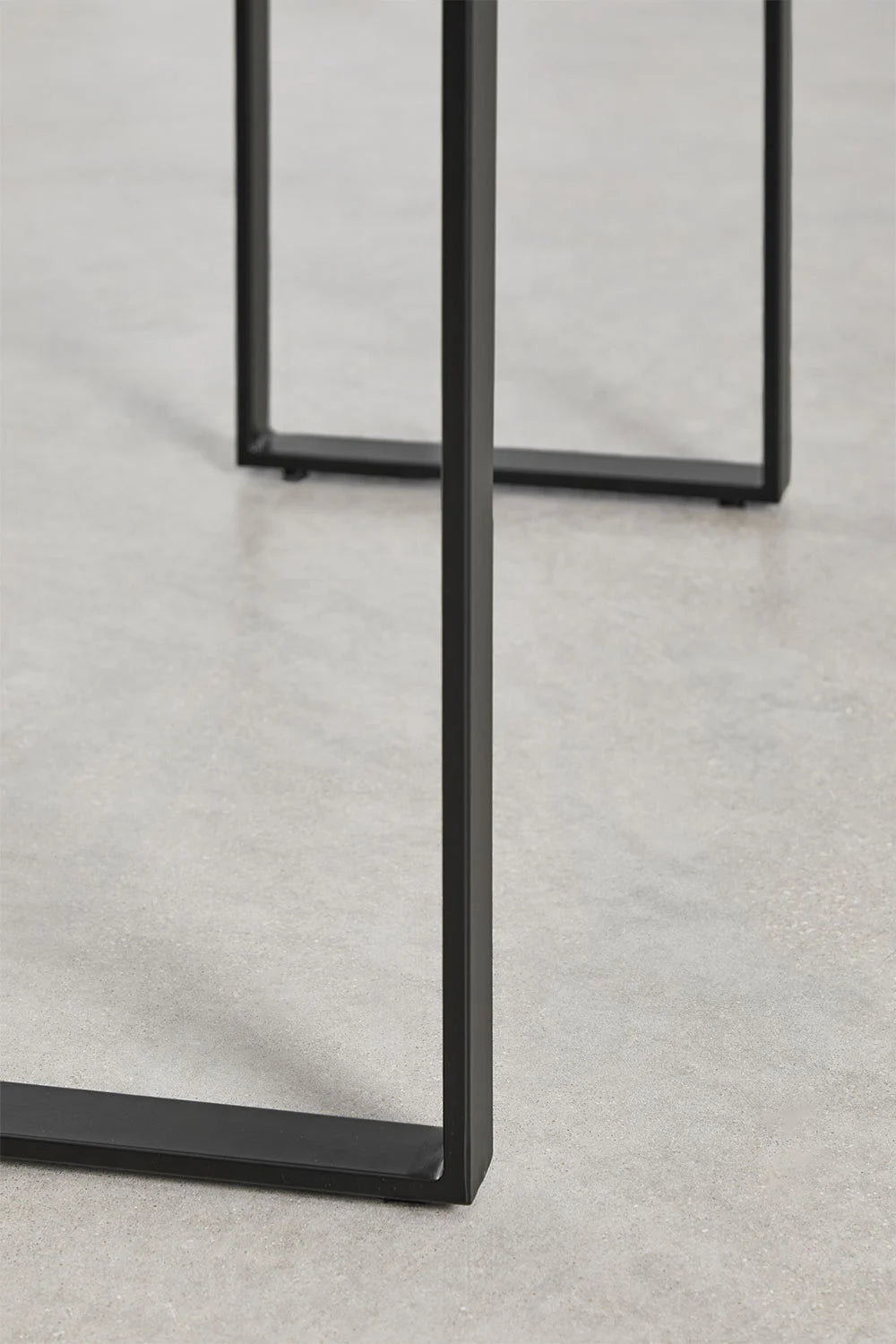 Consola de Madera de Mango y Acero – Kiren