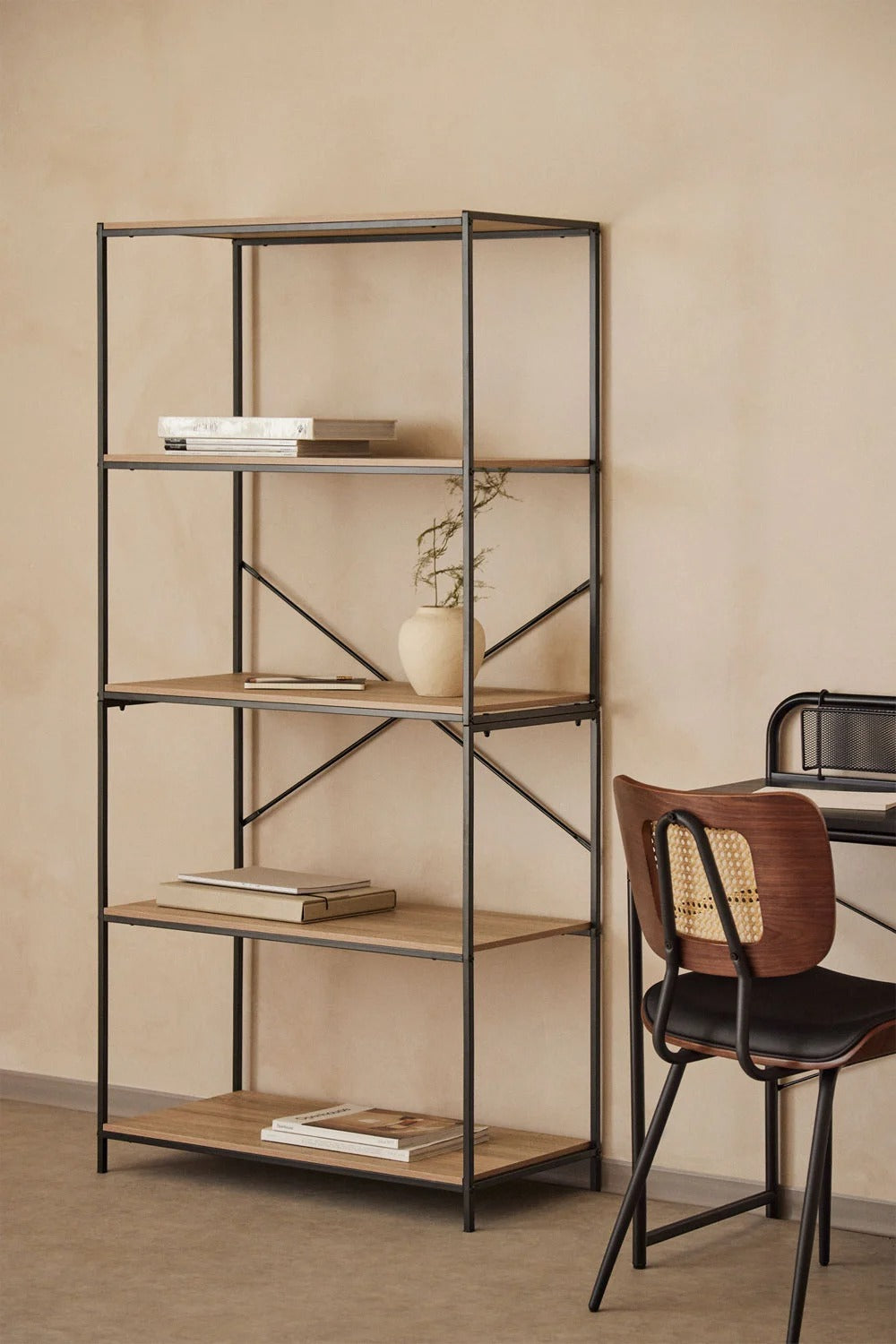 Estantería Baxter – Hierro Negro & Madera Natural