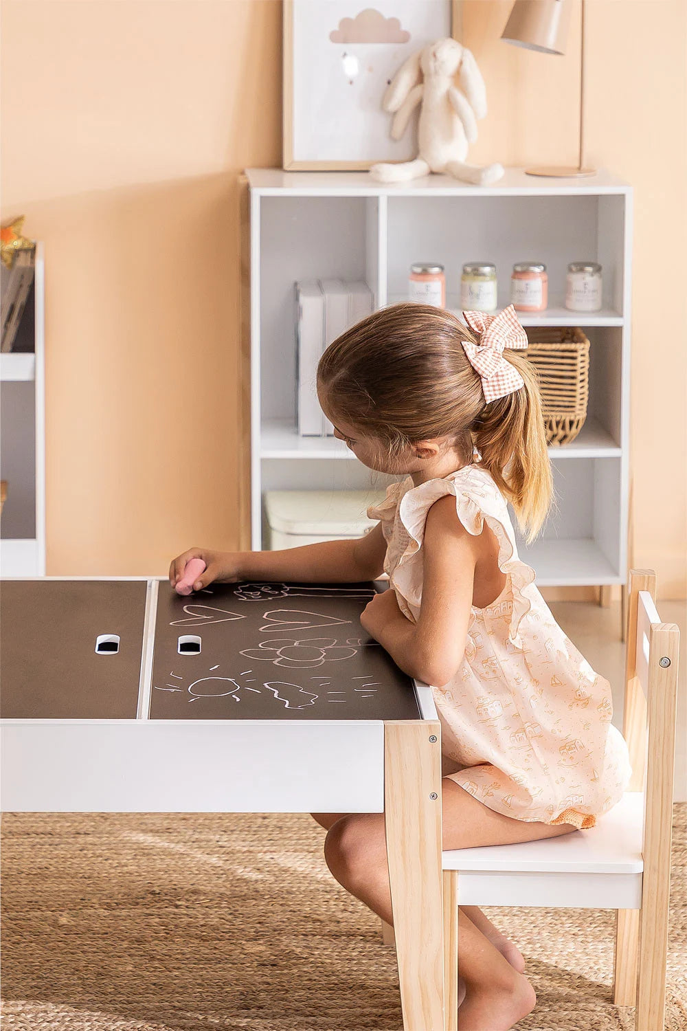 Set de Mesa Pizarra con Almacenaje y 2 Sillas de Madera – Belfy Kids