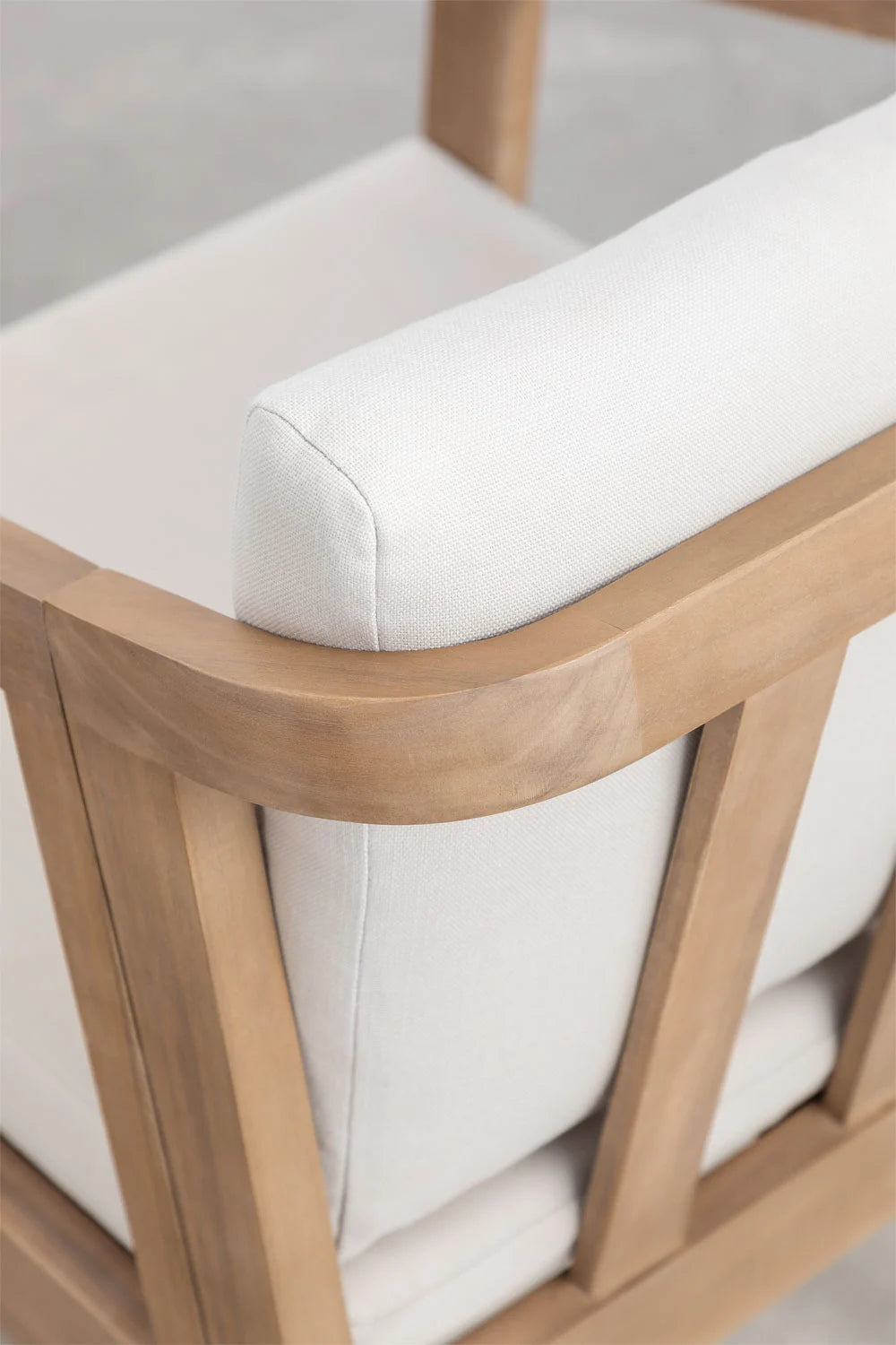 Set Kaela – Mesa de Comedor de Madera de Acacia + 6 Sillas con Cojines